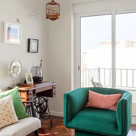 Bright Coastal Retreat In 코스타 다 카파리카