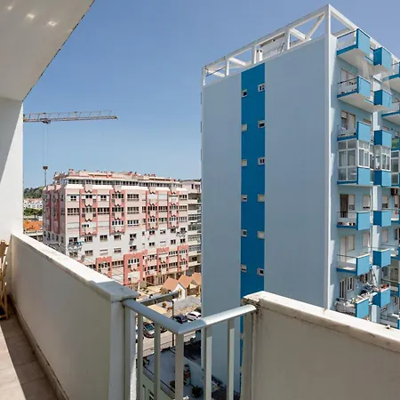 Bright Coastal Retreat In * 코스타 다 카파리카