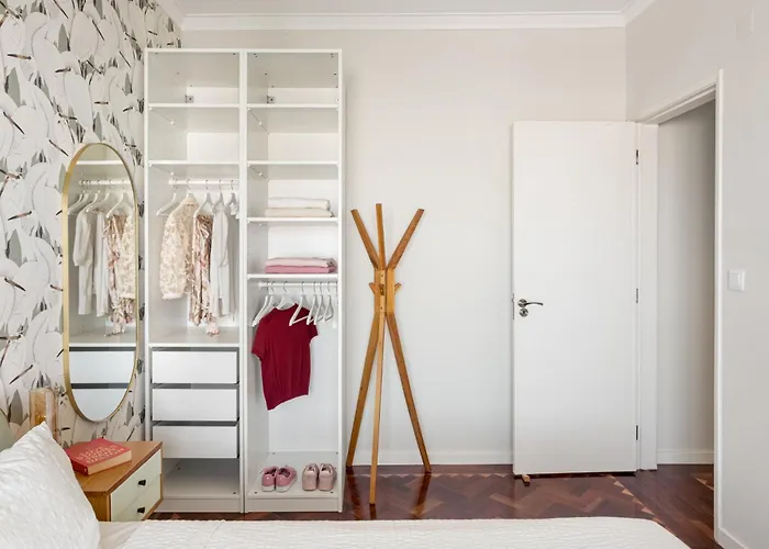 Bright Coastal Retreat In كوستا دا كاباريكا