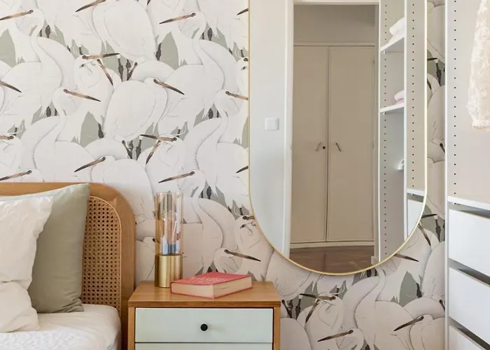 Bright Coastal Retreat In شقة