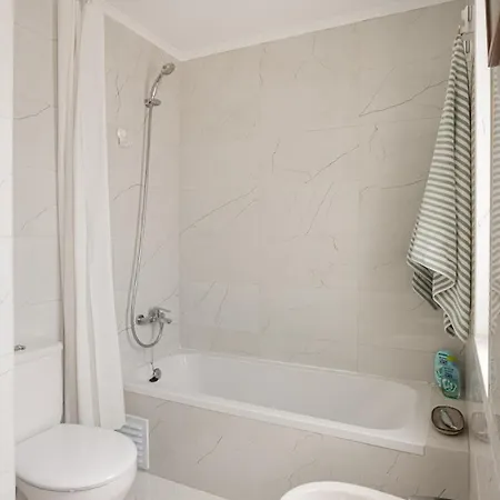 Bright Coastal Retreat In Appartamento *